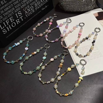 Брелок-подвеска арт. 209410 Лапка-бусина 1 шт цвета микс в пак.